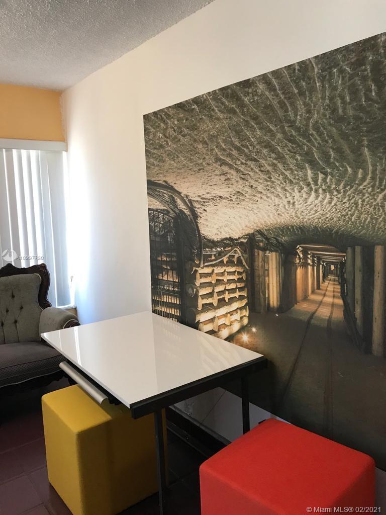 See details / 2549 sq. ft. $ 2021-02-11 0 Photo