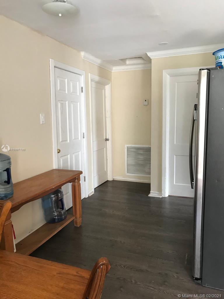 See details / 2549 sq. ft. $ 2021-02-11 0 Photo