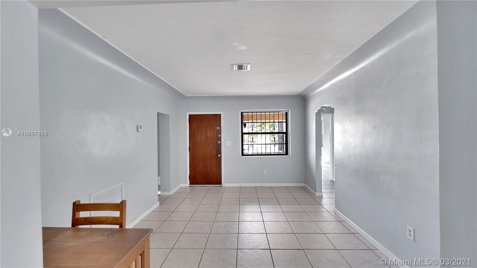 See details / 1895 sq. ft. $ 2021-02-11 0 Photo
