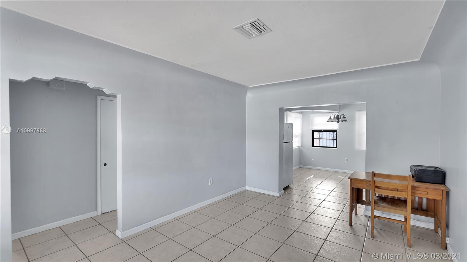 See details / 1895 sq. ft. $ 2021-02-11 0 Photo