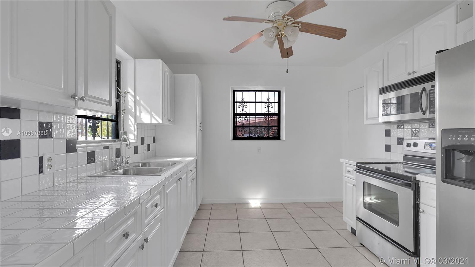 See details / 1895 sq. ft. $ 2021-02-11 0 Photo