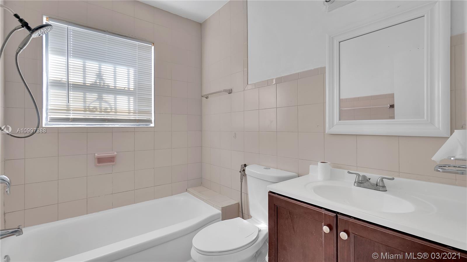 See details / 1895 sq. ft. $ 2021-02-11 0 Photo