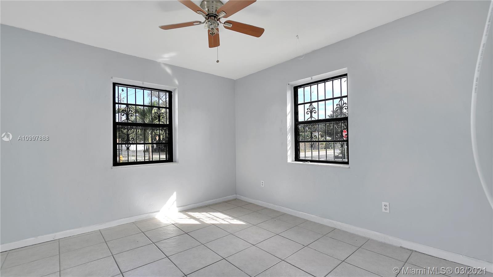 See details / 1895 sq. ft. $ 2021-02-11 0 Photo