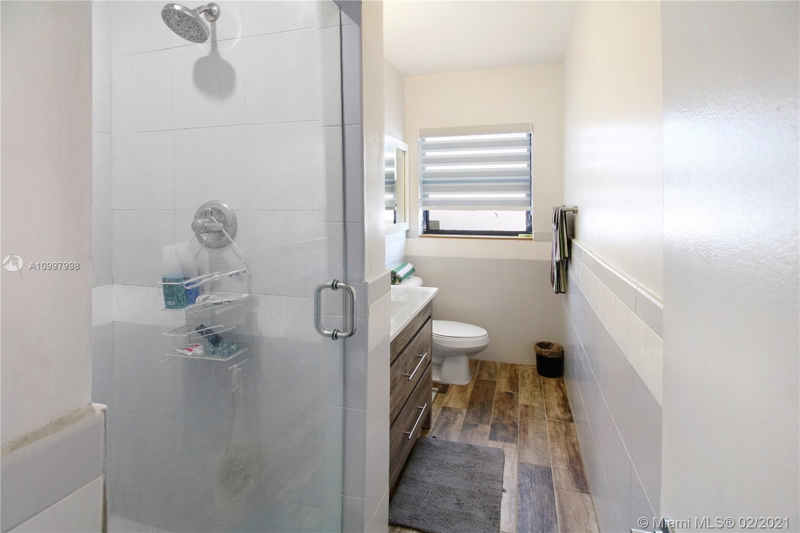 See details / 1415 sq. ft. $ 2021-02-11 0 Photo
