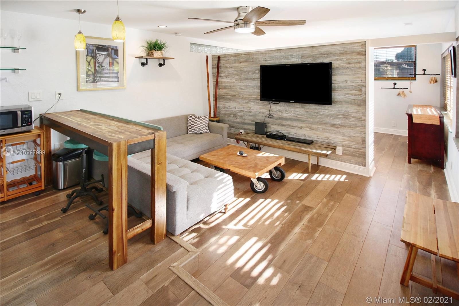 See details / 1415 sq. ft. $ 2021-02-11 0 Photo