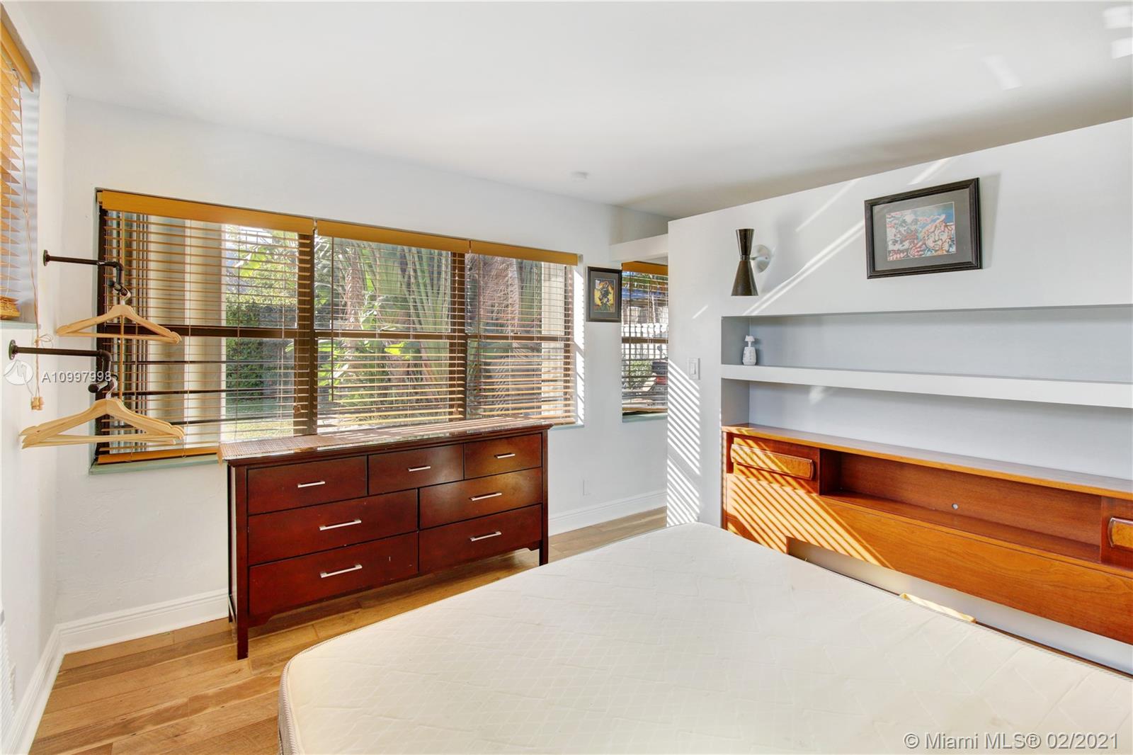 See details / 1415 sq. ft. $ 2021-02-11 0 Photo
