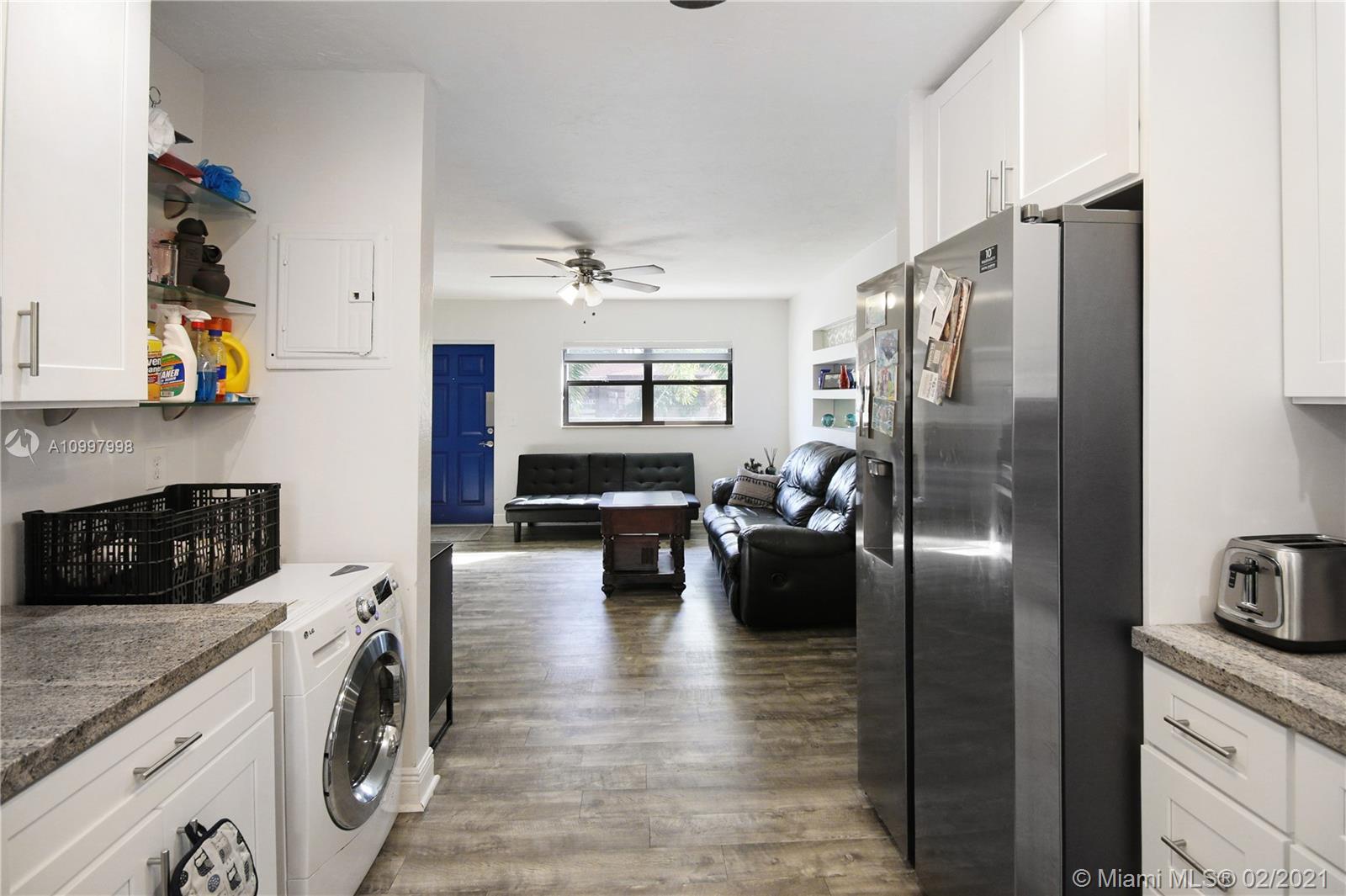See details / 1415 sq. ft. $ 2021-02-11 0 Photo