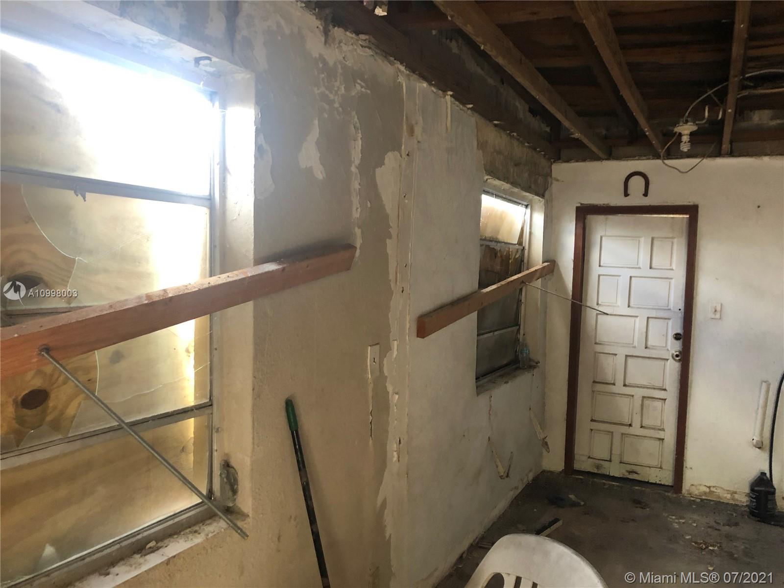 See details / 1631 sq. ft. $ 2021-03-04 0 Photo