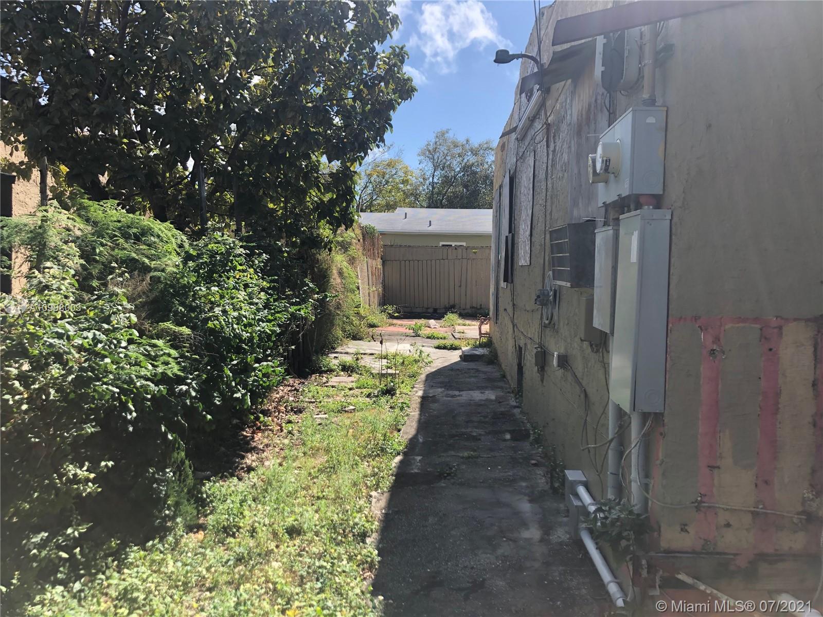 See details / 1631 sq. ft. $ 2021-03-04 0 Photo