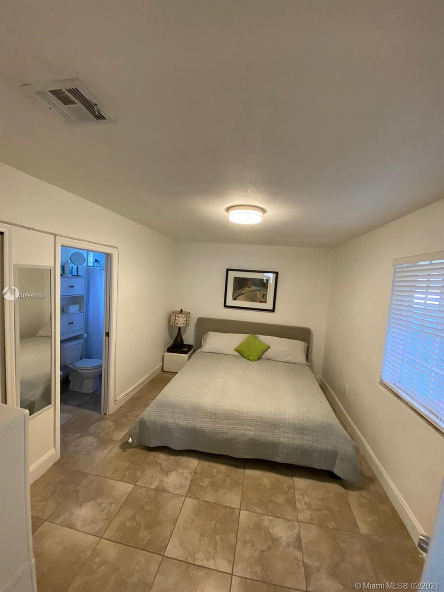 See details / 2515 sq. ft. $ 2021-03-22 0 Photo