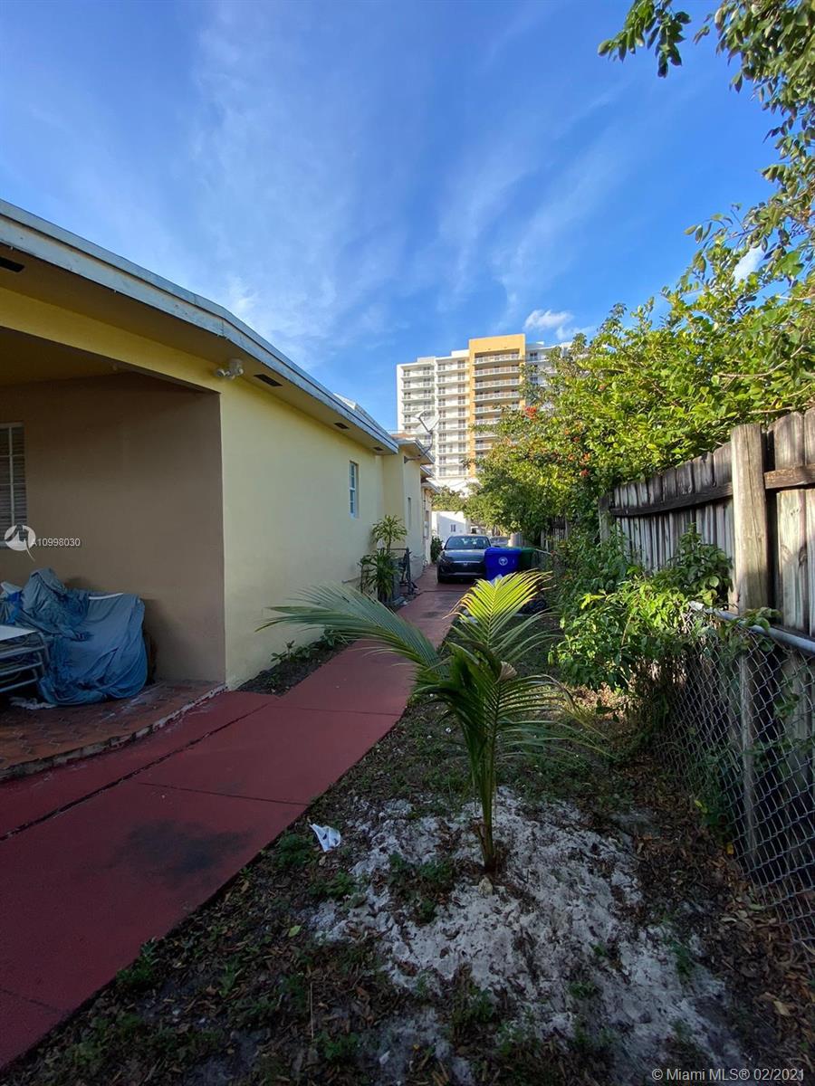 See details / 2515 sq. ft. $ 2021-03-22 0 Photo
