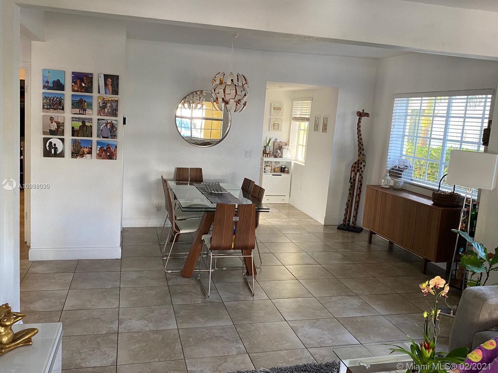 See details / 2515 sq. ft. $ 2021-03-22 0 Photo