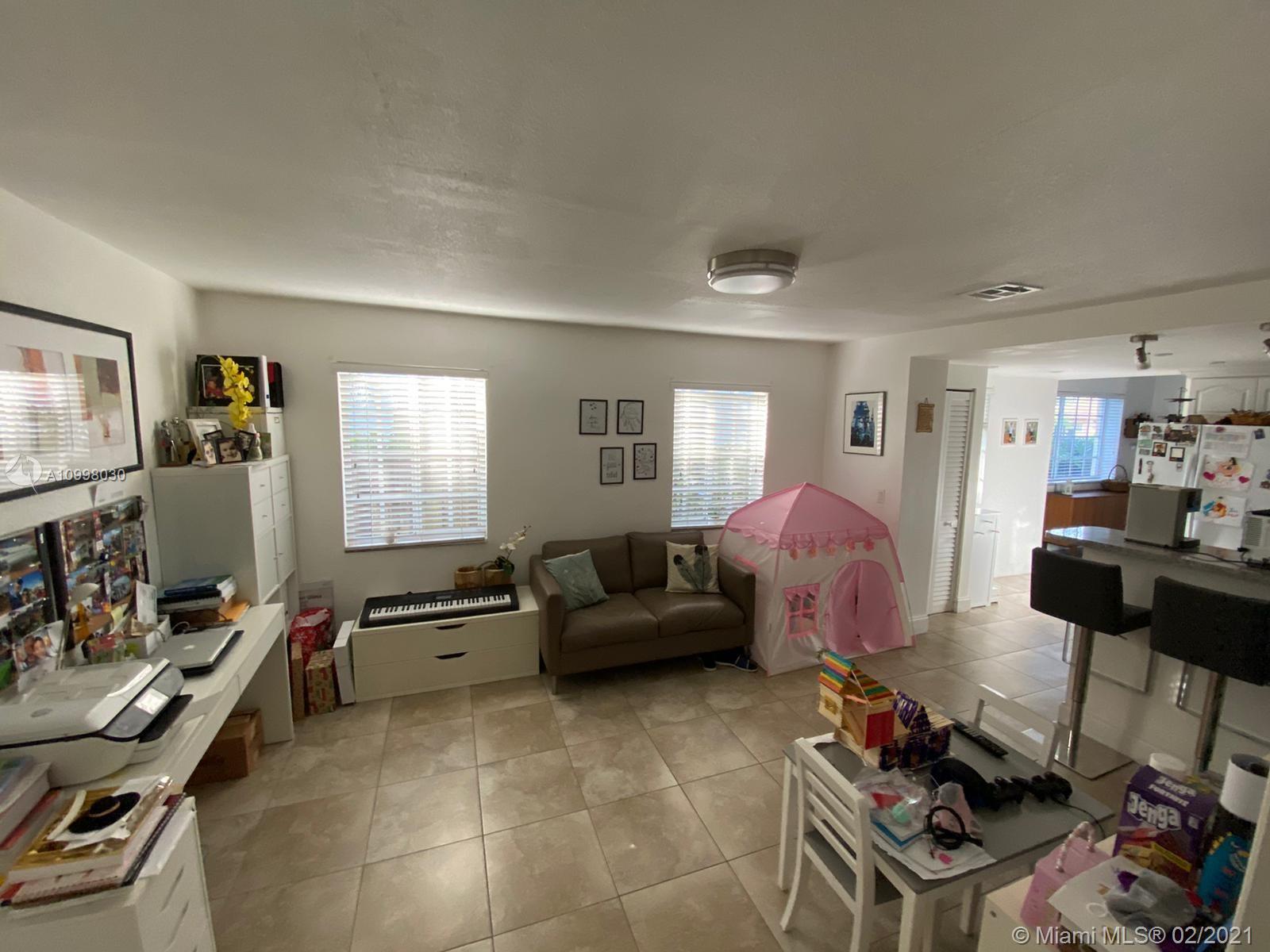 See details / 2515 sq. ft. $ 2021-03-22 0 Photo