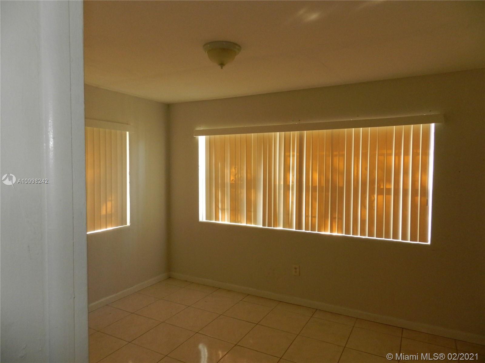 See details / 1550 sq. ft. $ 2021-02-11 0 Photo