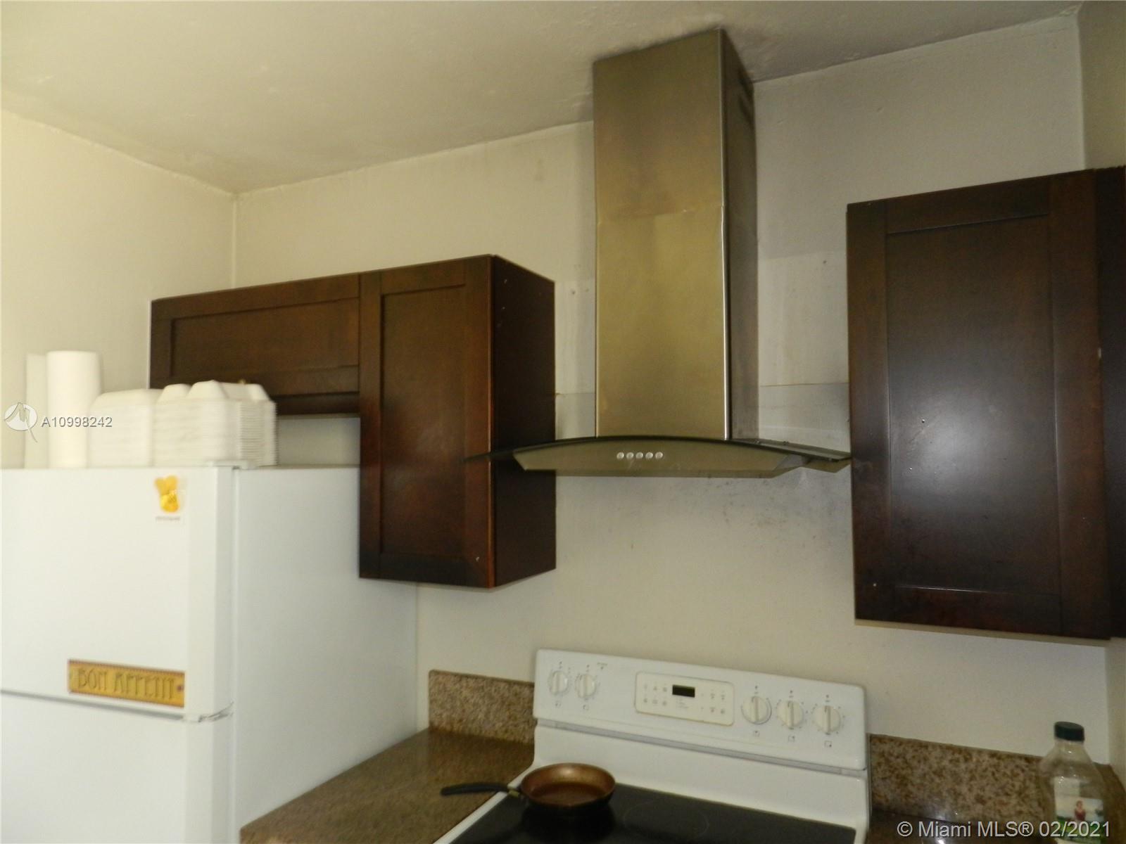 See details / 1550 sq. ft. $ 2021-02-11 0 Photo