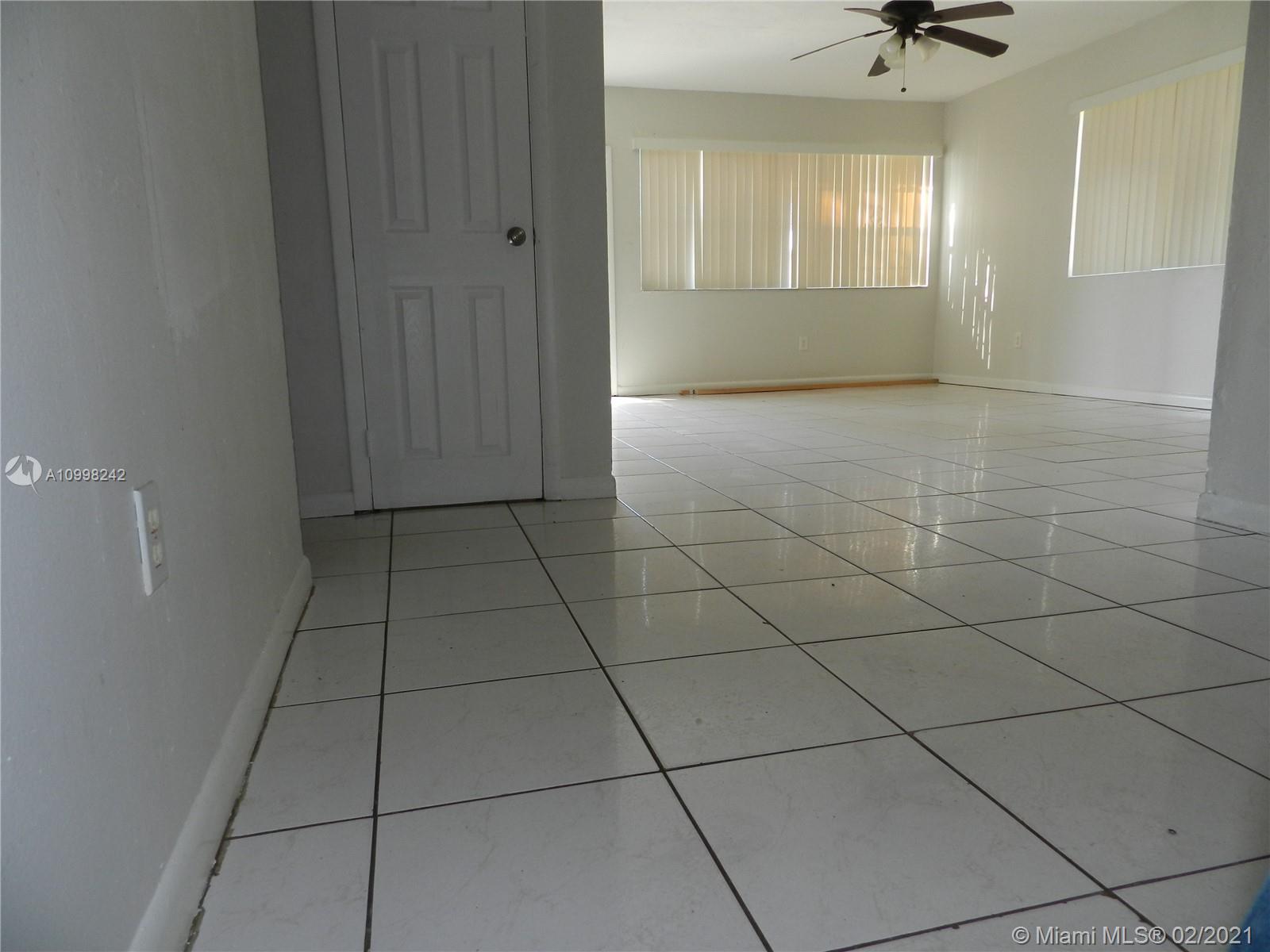 See details / 1550 sq. ft. $ 2021-02-11 0 Photo