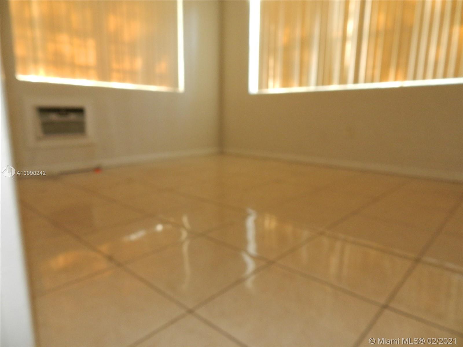 See details / 1550 sq. ft. $ 2021-02-11 0 Photo