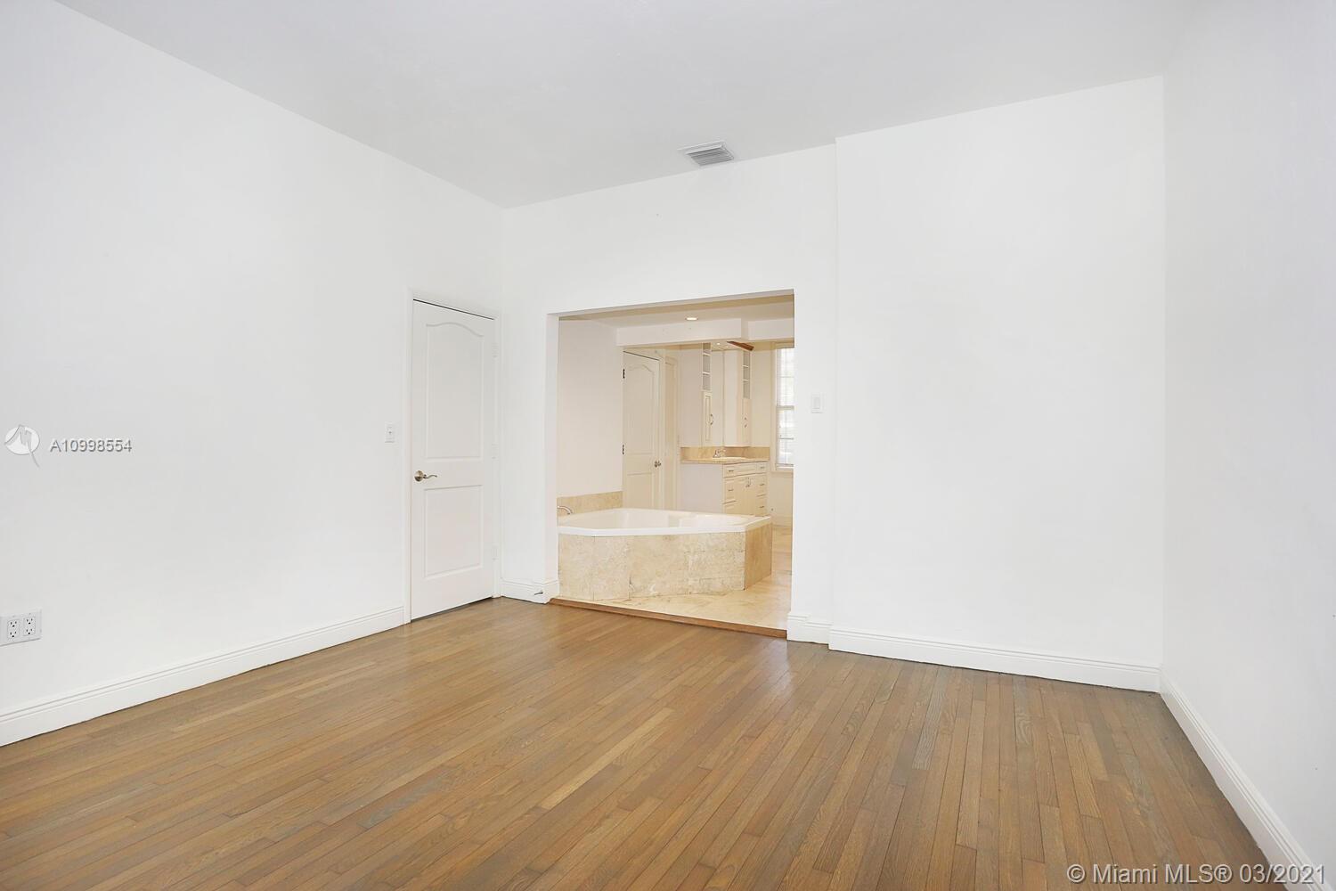 See details / 2635 sq. ft. $ 2021-02-12 0 Photo