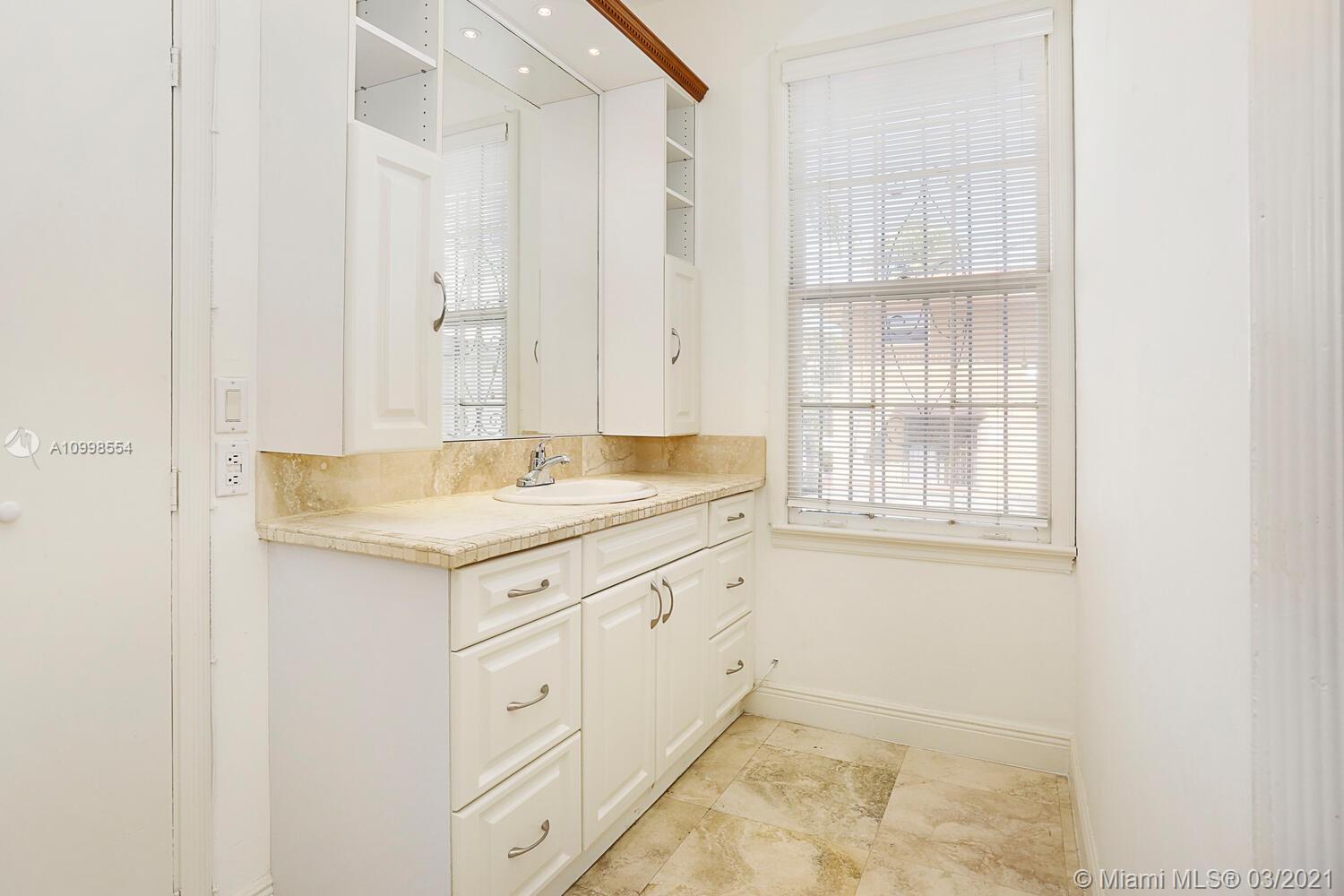 See details / 2635 sq. ft. $ 2021-02-12 0 Photo