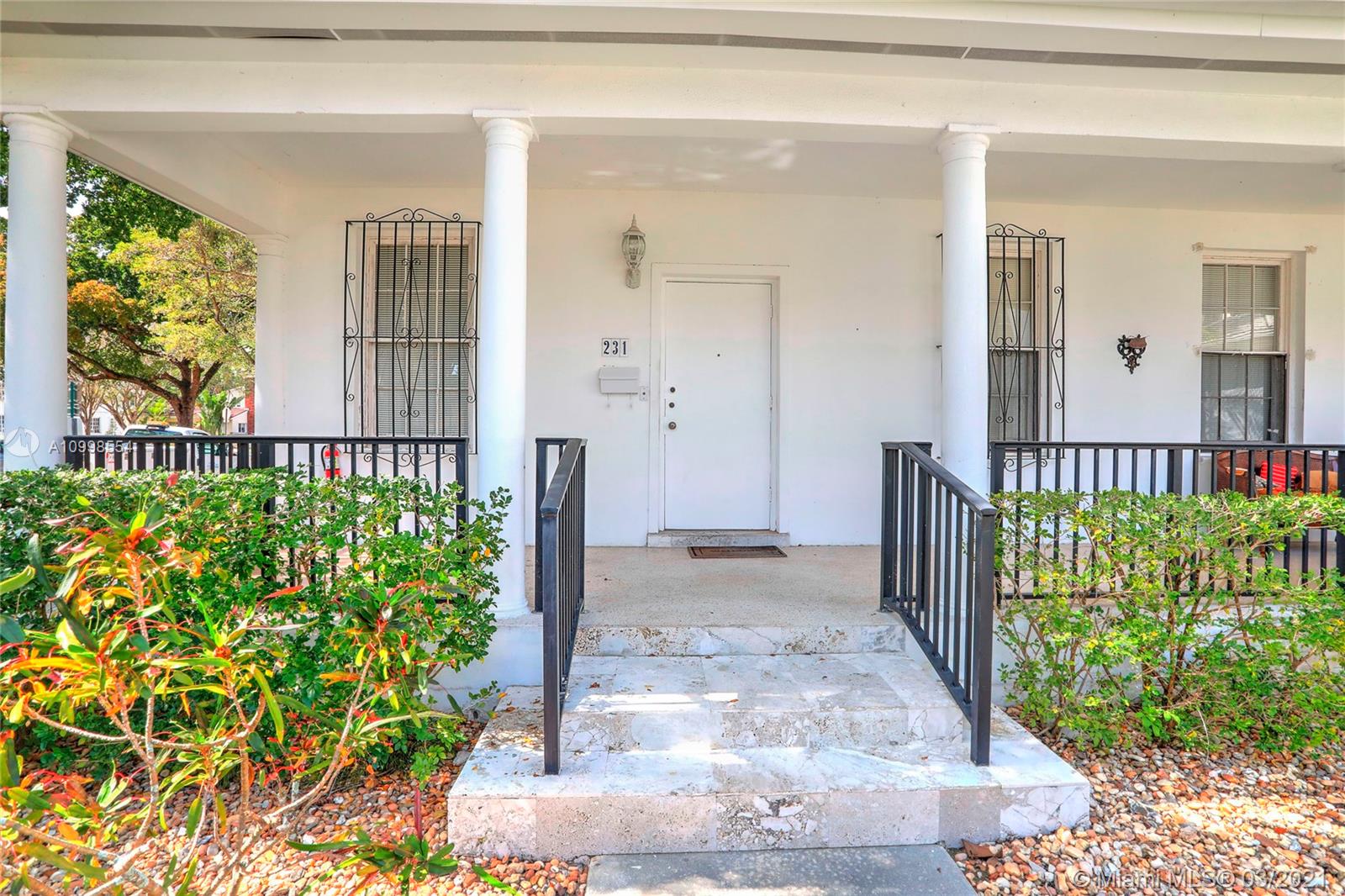 See details / 2635 sq. ft. $ 2021-02-12 0 Photo