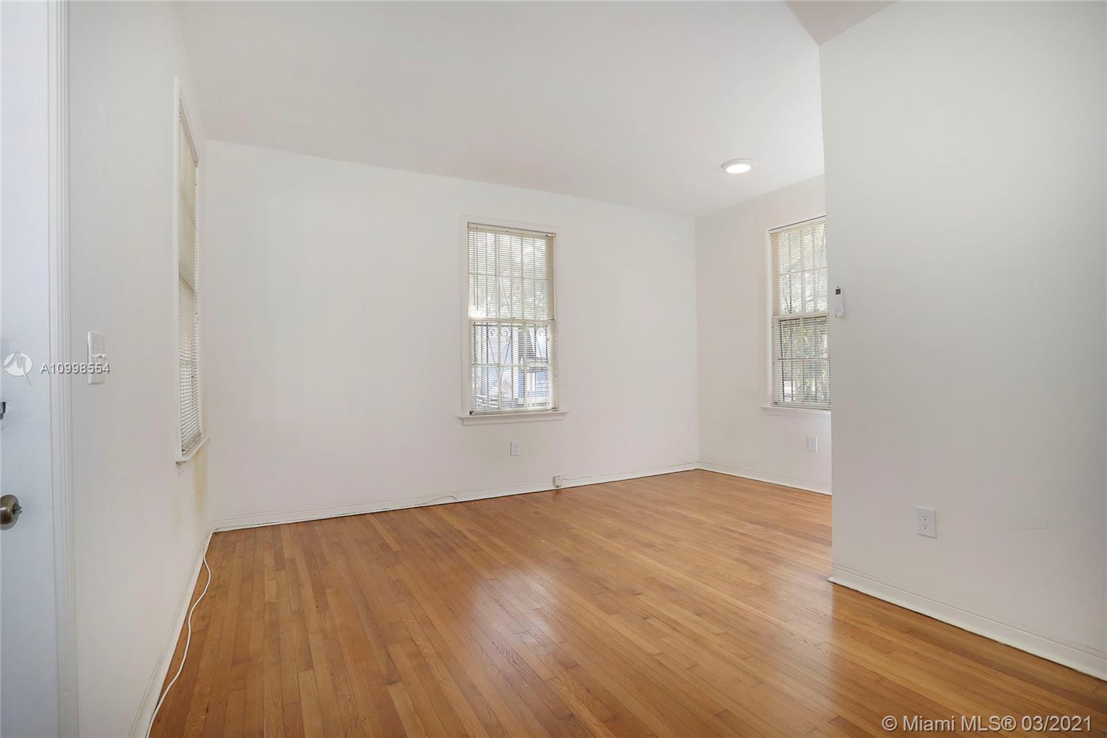 See details / 2635 sq. ft. $ 2021-02-12 0 Photo
