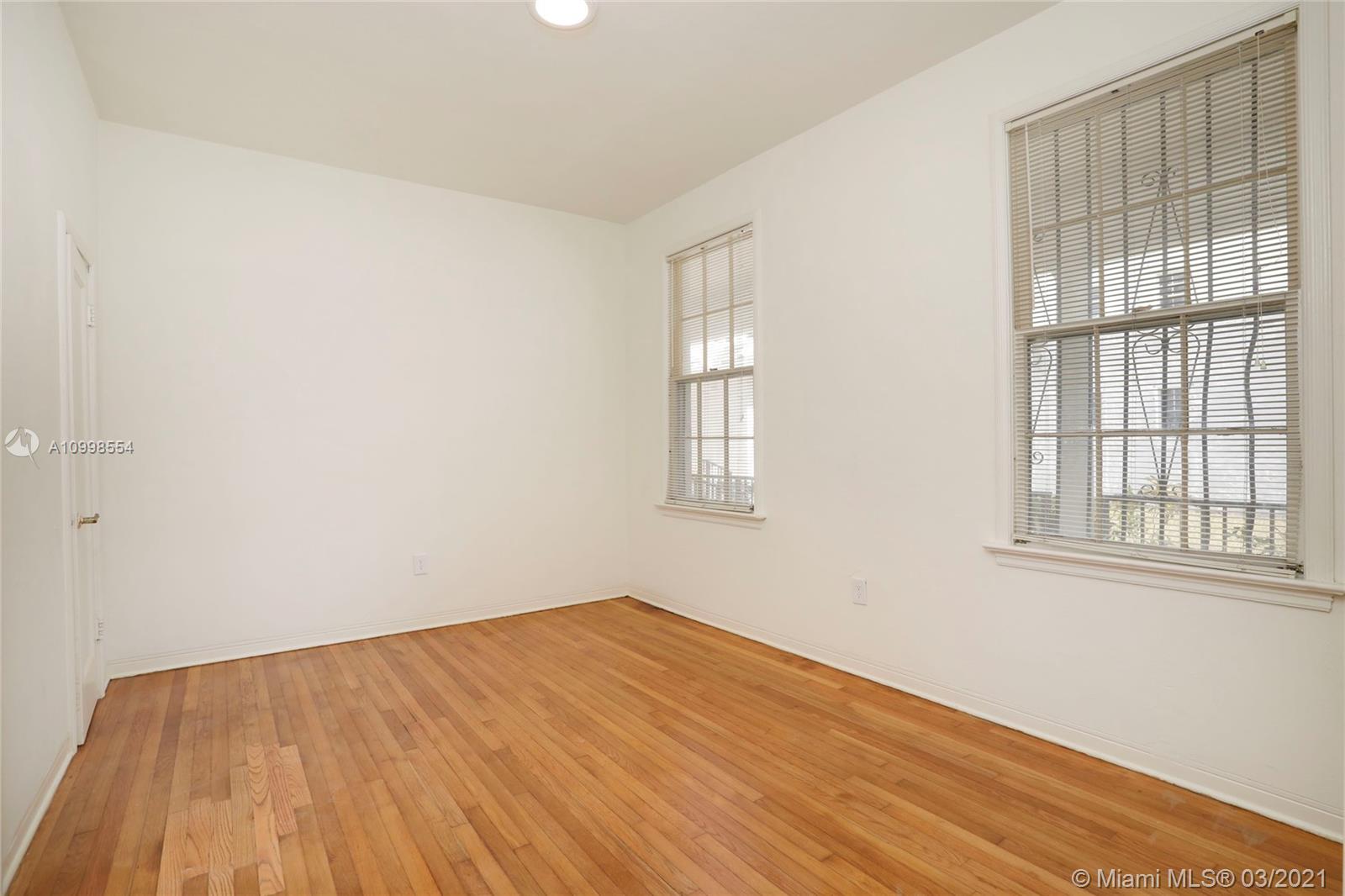 See details / 2635 sq. ft. $ 2021-02-12 0 Photo