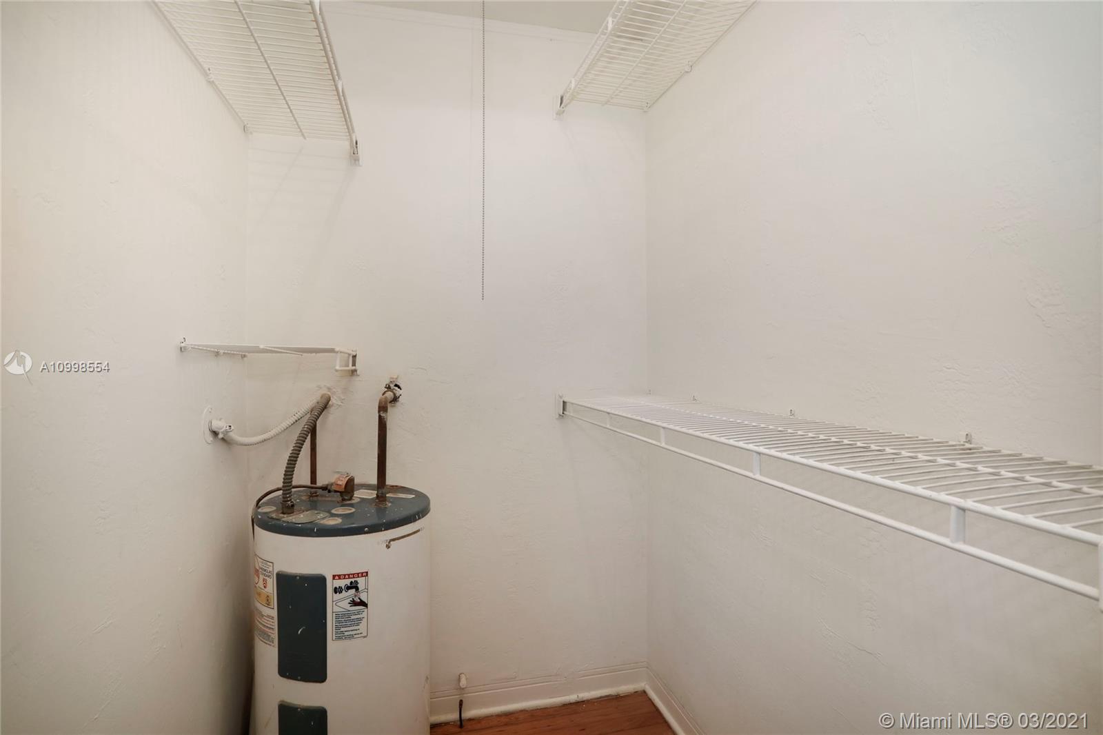 See details / 2635 sq. ft. $ 2021-02-12 0 Photo