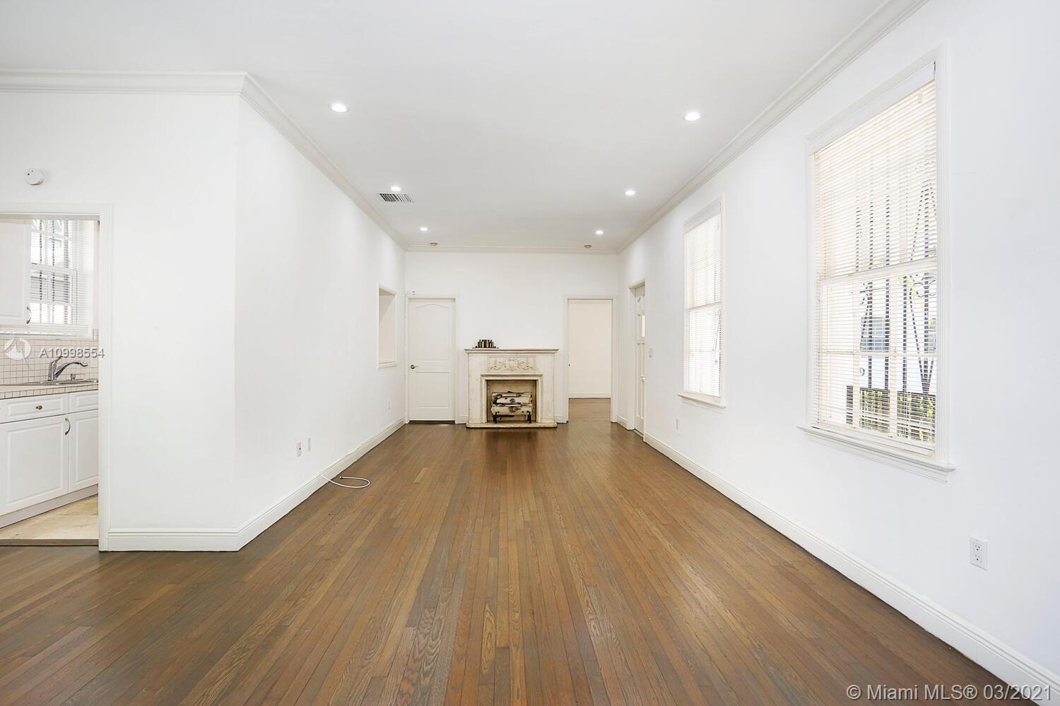 See details / 2635 sq. ft. $ 2021-02-12 0 Photo
