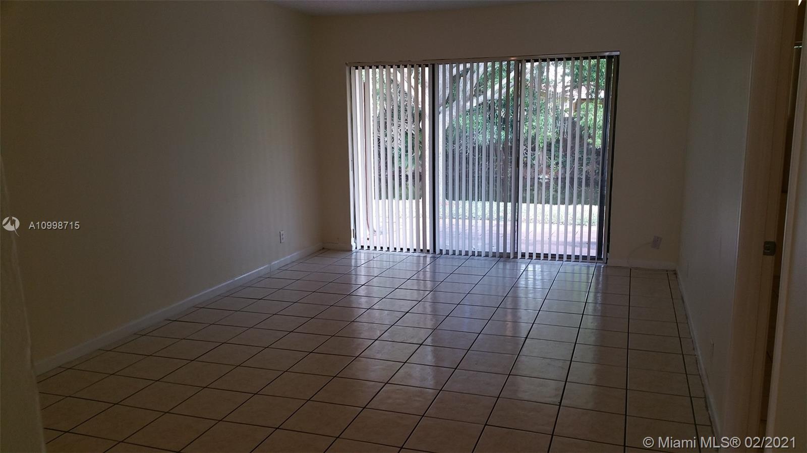 See details / 4313 sq. ft. $ 2021-02-12 0 Photo