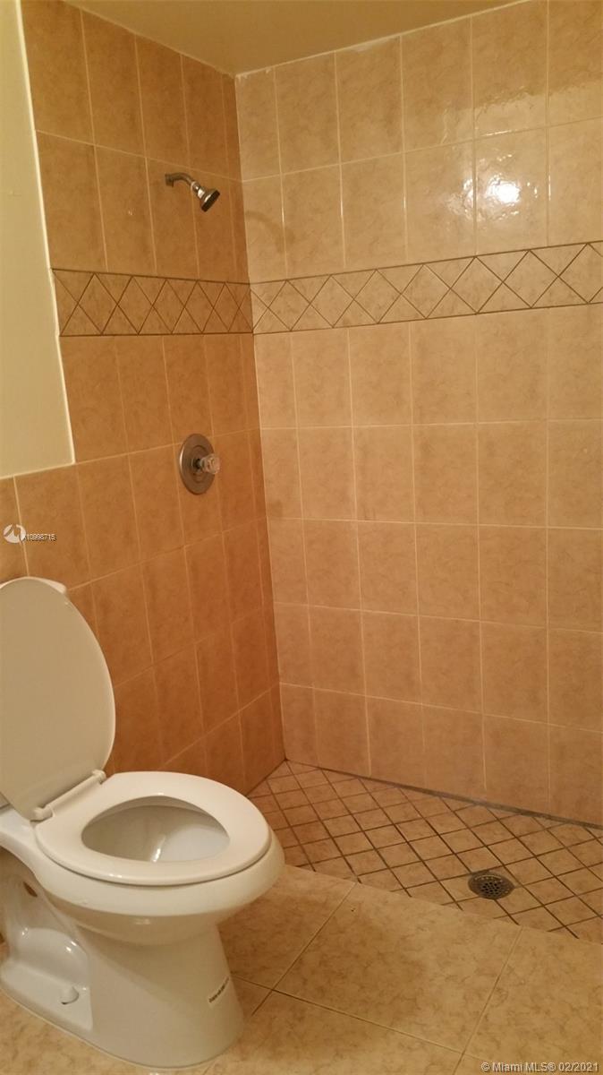 See details / 4313 sq. ft. $ 2021-02-12 0 Photo