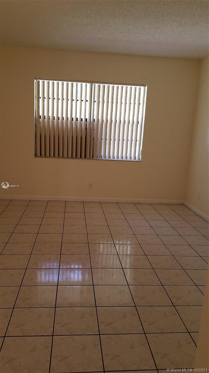 See details / 4313 sq. ft. $ 2021-02-12 0 Photo
