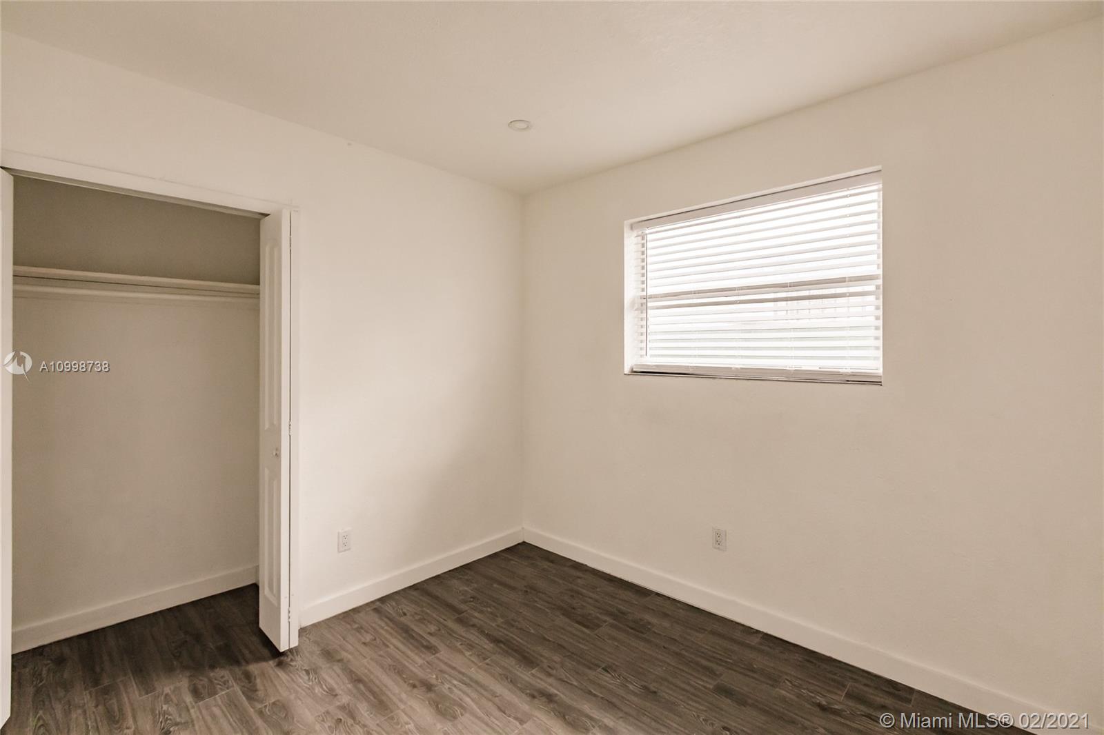 See details / 1518 sq. ft. $ 2021-02-12 0 Photo