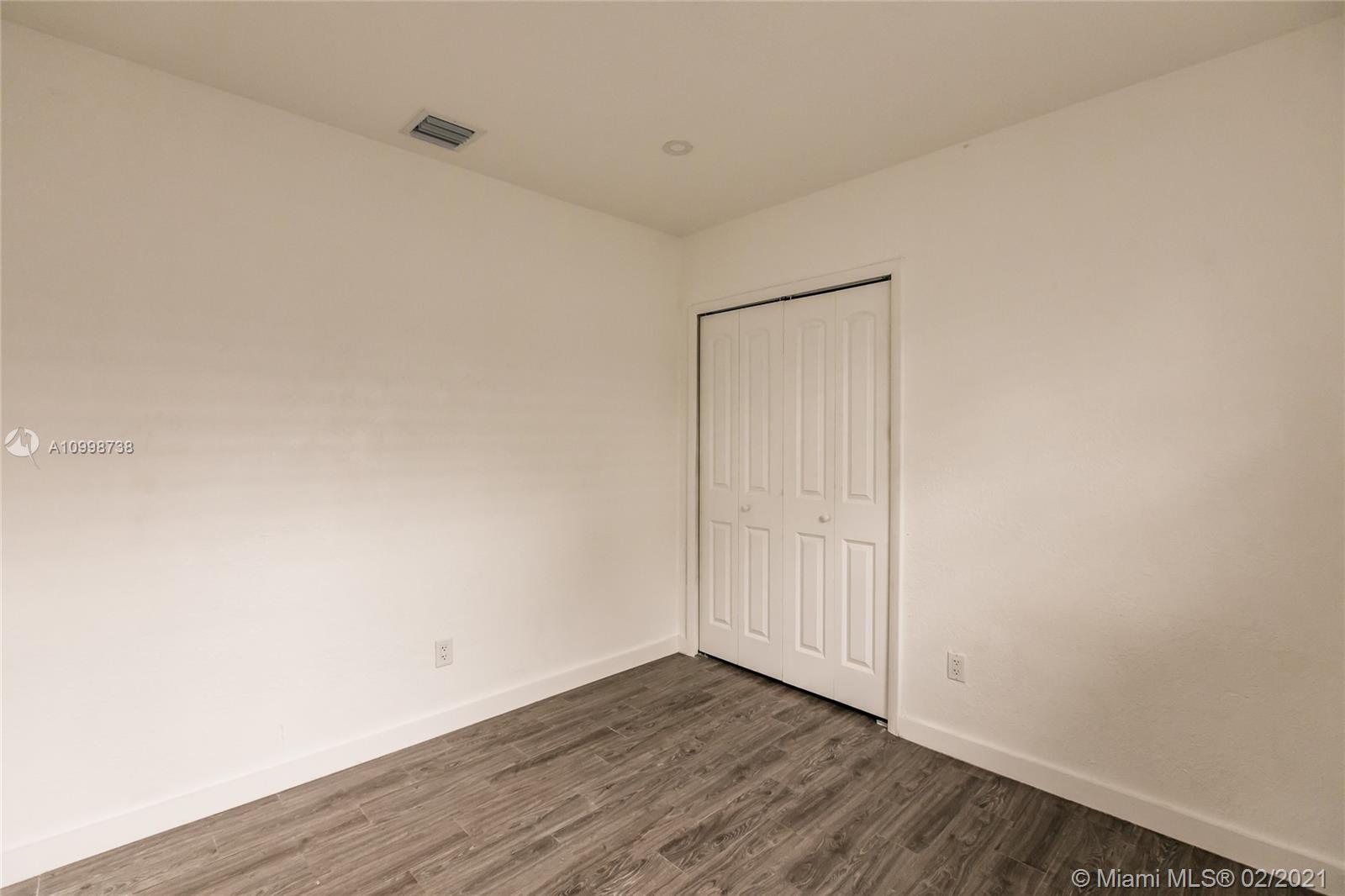 See details / 1518 sq. ft. $ 2021-02-12 0 Photo