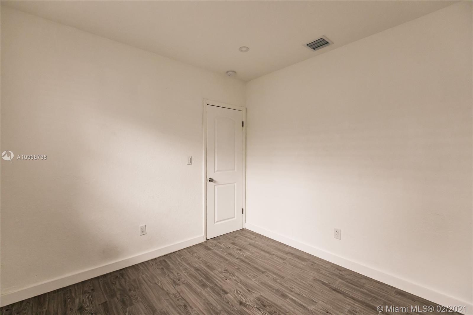 See details / 1518 sq. ft. $ 2021-02-12 0 Photo