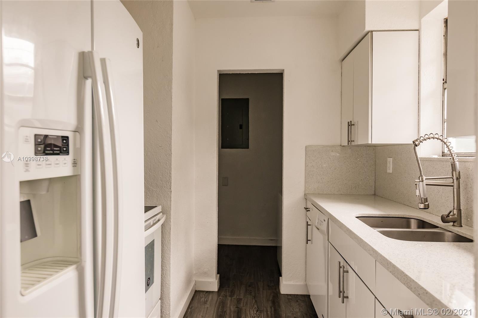 See details / 1518 sq. ft. $ 2021-02-12 0 Photo