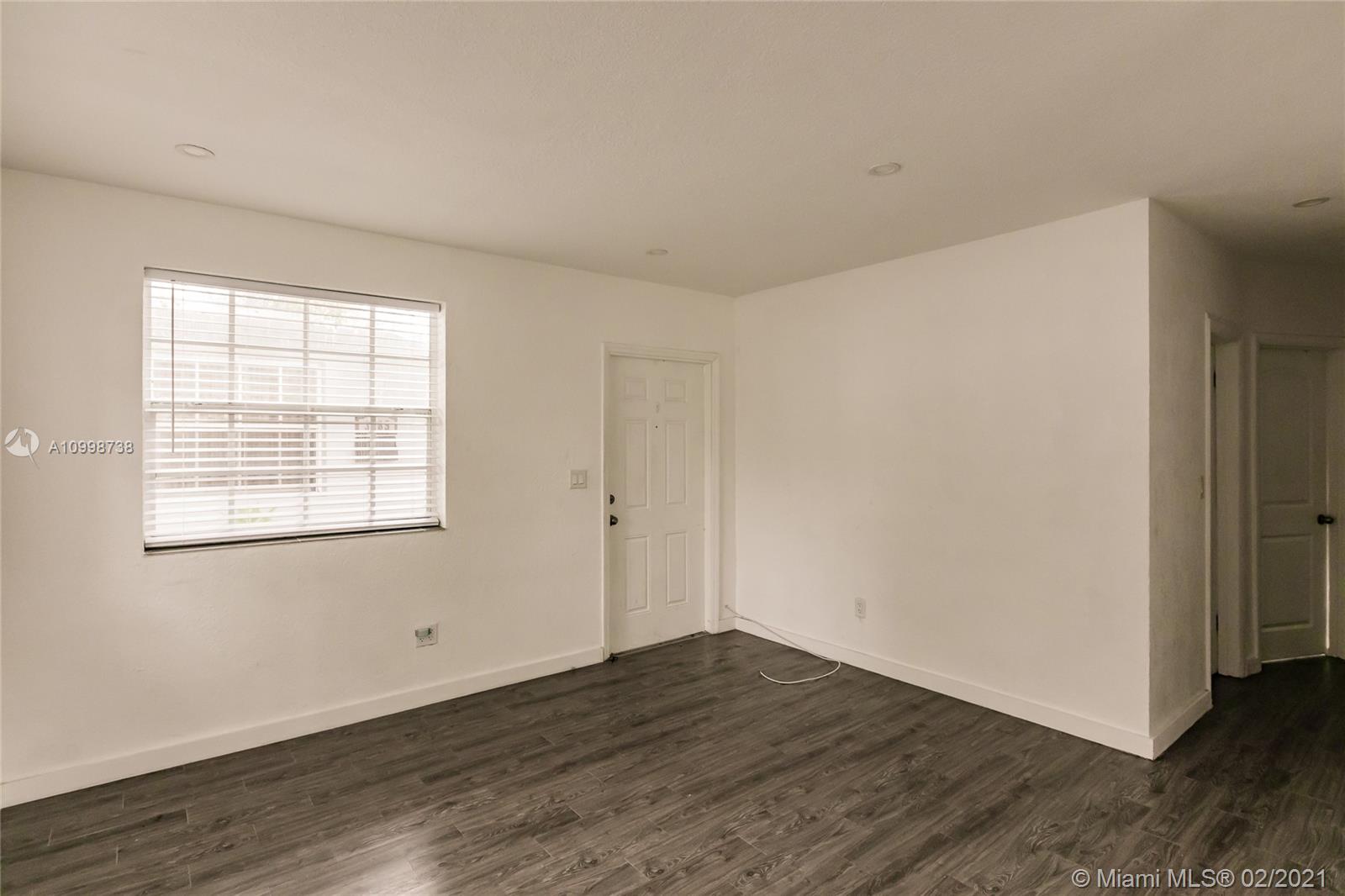 See details / 1518 sq. ft. $ 2021-02-12 0 Photo