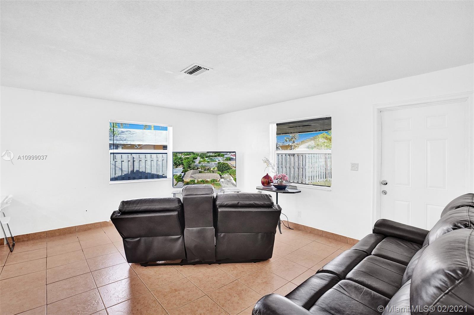 See details / 2504 sq. ft. $ 2021-02-13 0 Photo