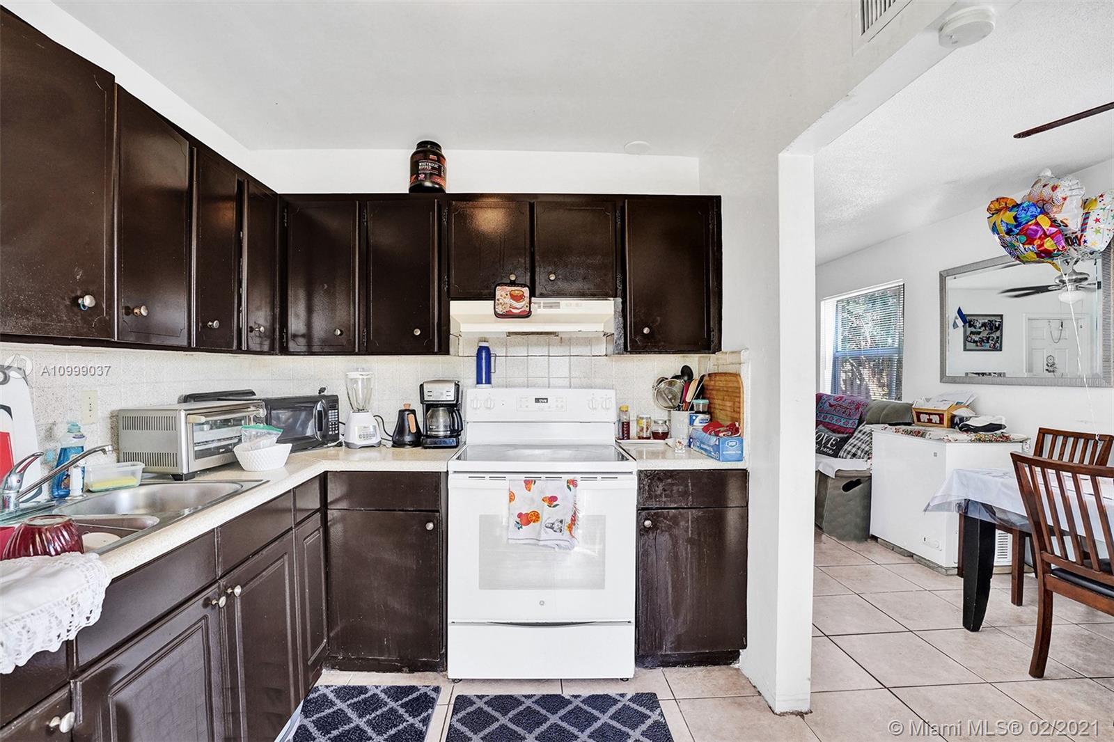See details / 2504 sq. ft. $ 2021-02-13 0 Photo