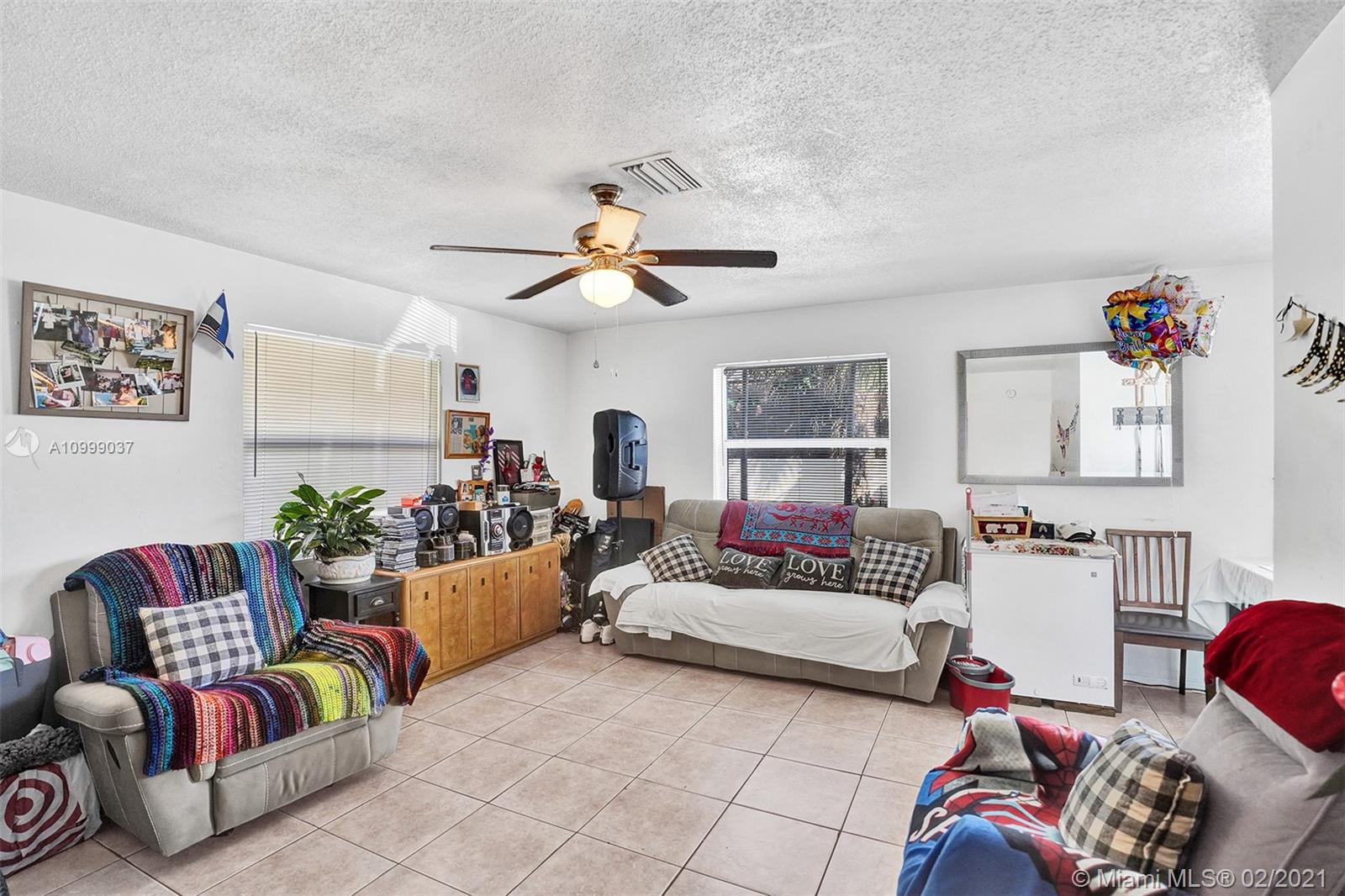 See details / 2504 sq. ft. $ 2021-02-13 0 Photo