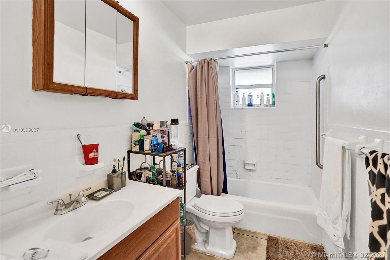 See details / 2504 sq. ft. $ 2021-02-13 0 Photo