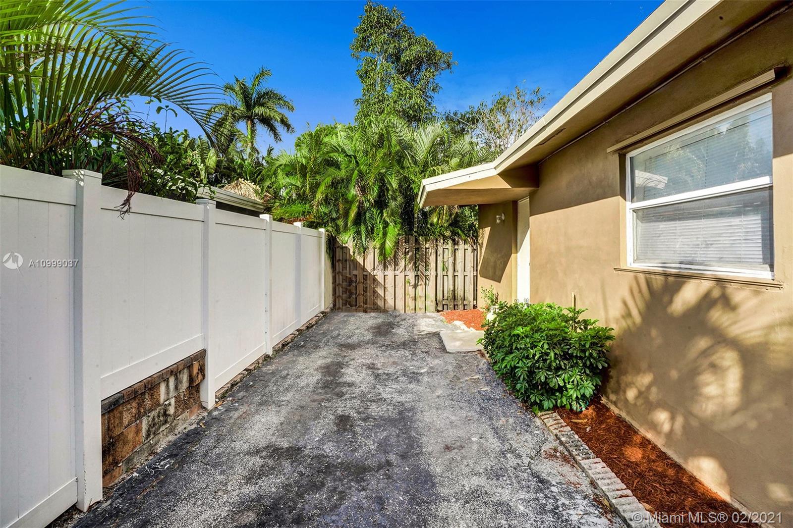 See details / 2504 sq. ft. $ 2021-02-13 0 Photo
