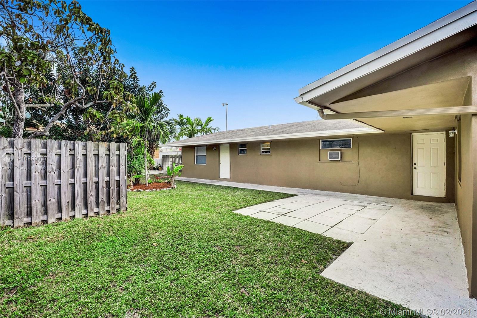 See details / 2504 sq. ft. $ 2021-02-13 0 Photo