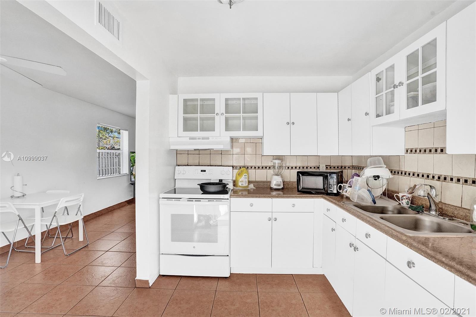 See details / 2504 sq. ft. $ 2021-02-13 0 Photo