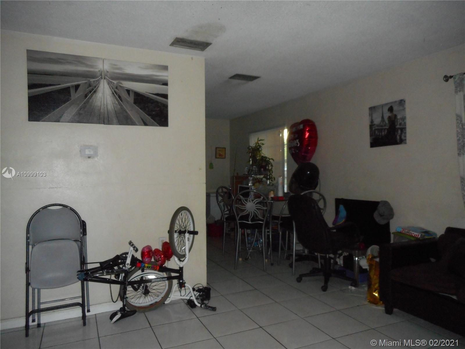 See details / 1719 sq. ft. $ 2021-02-14 0 Photo