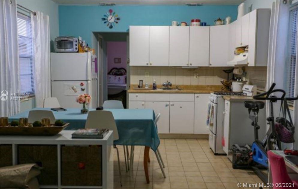 See details / 2376 sq. ft. $ 2021-03-16 0 Photo