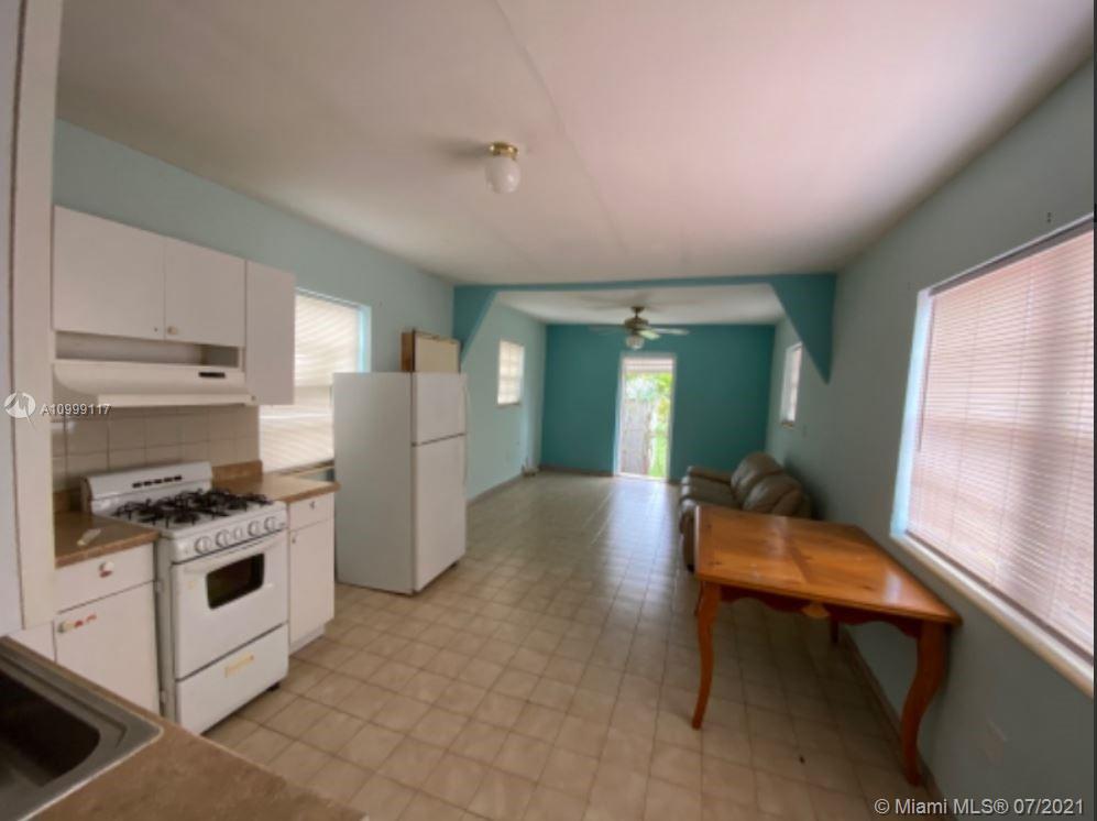 See details / 2376 sq. ft. $ 2021-03-16 0 Photo