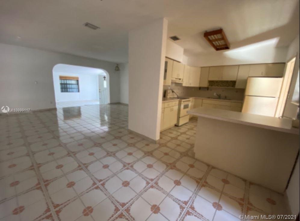 See details / 2376 sq. ft. $ 2021-03-16 0 Photo