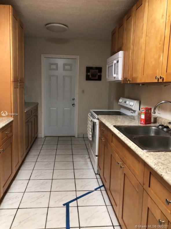 See details / 1647 sq. ft. $ 2021-02-14 0 Photo