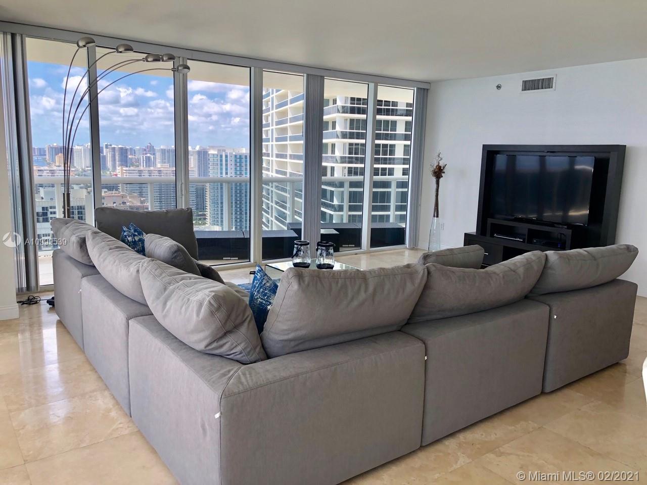 Ver detalles 3202 3 / 3 2065 sq. ft. $ 2021-02-15 0 foto