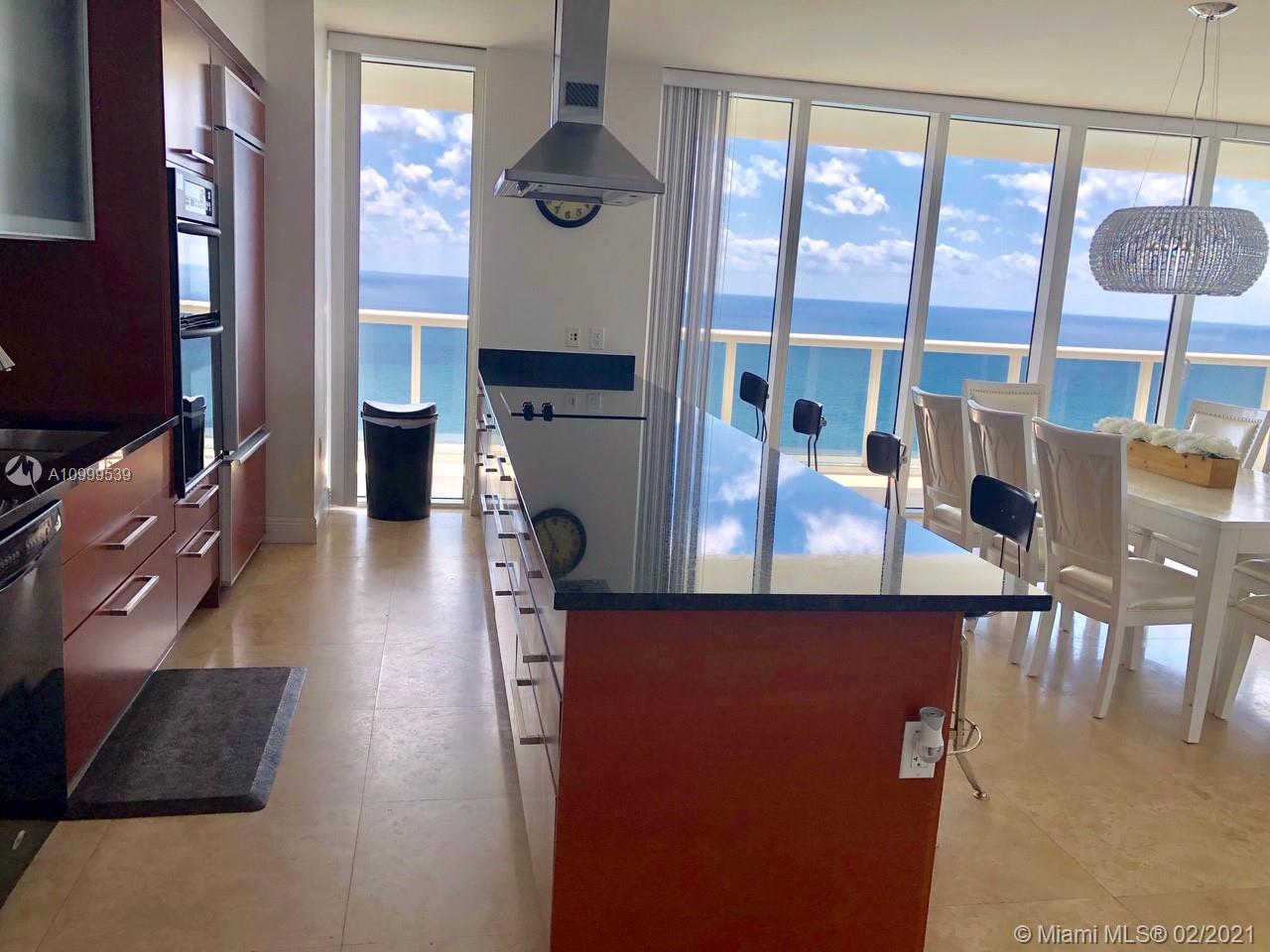 Ver detalles 3202 3 / 3 2065 sq. ft. $ 2021-02-15 0 foto